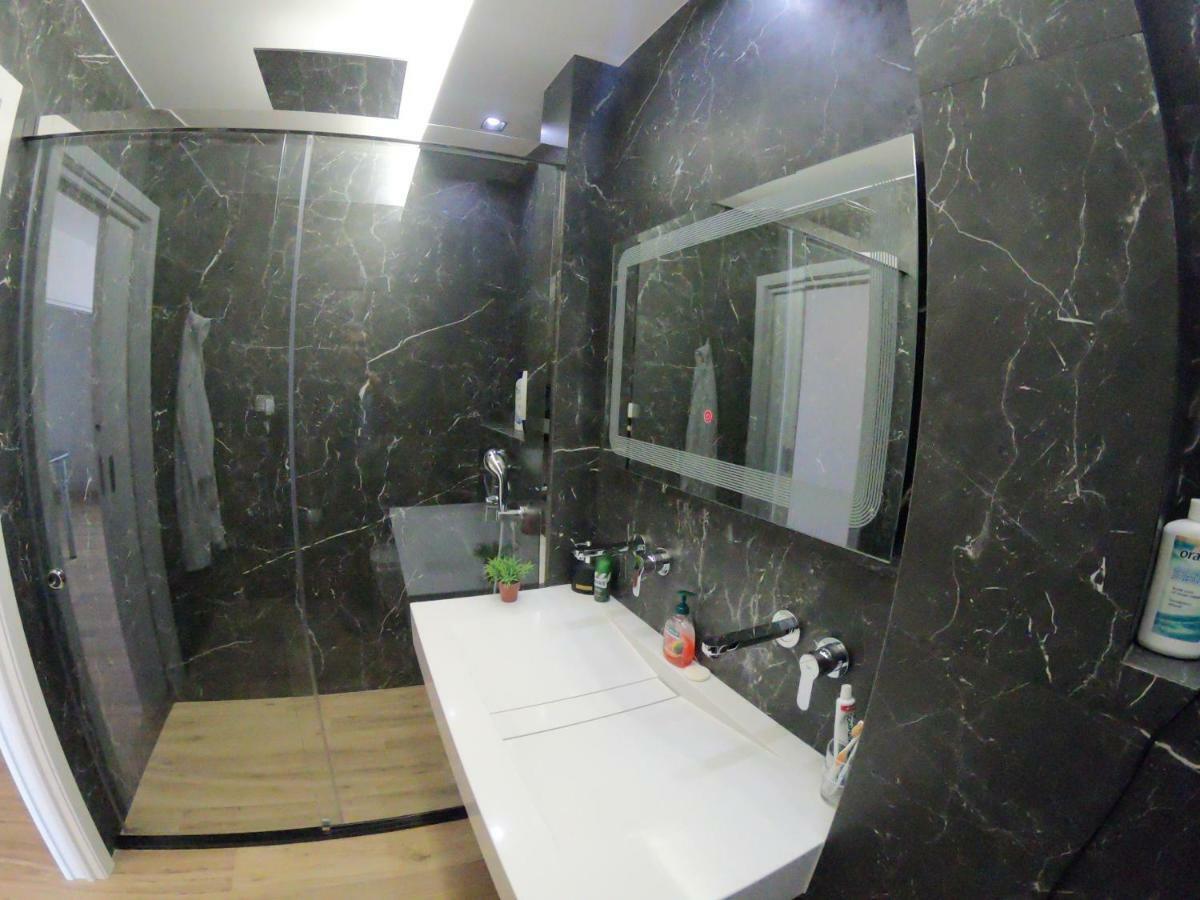 Tiranatop Suites 3 1000 Ft2 Esterno foto